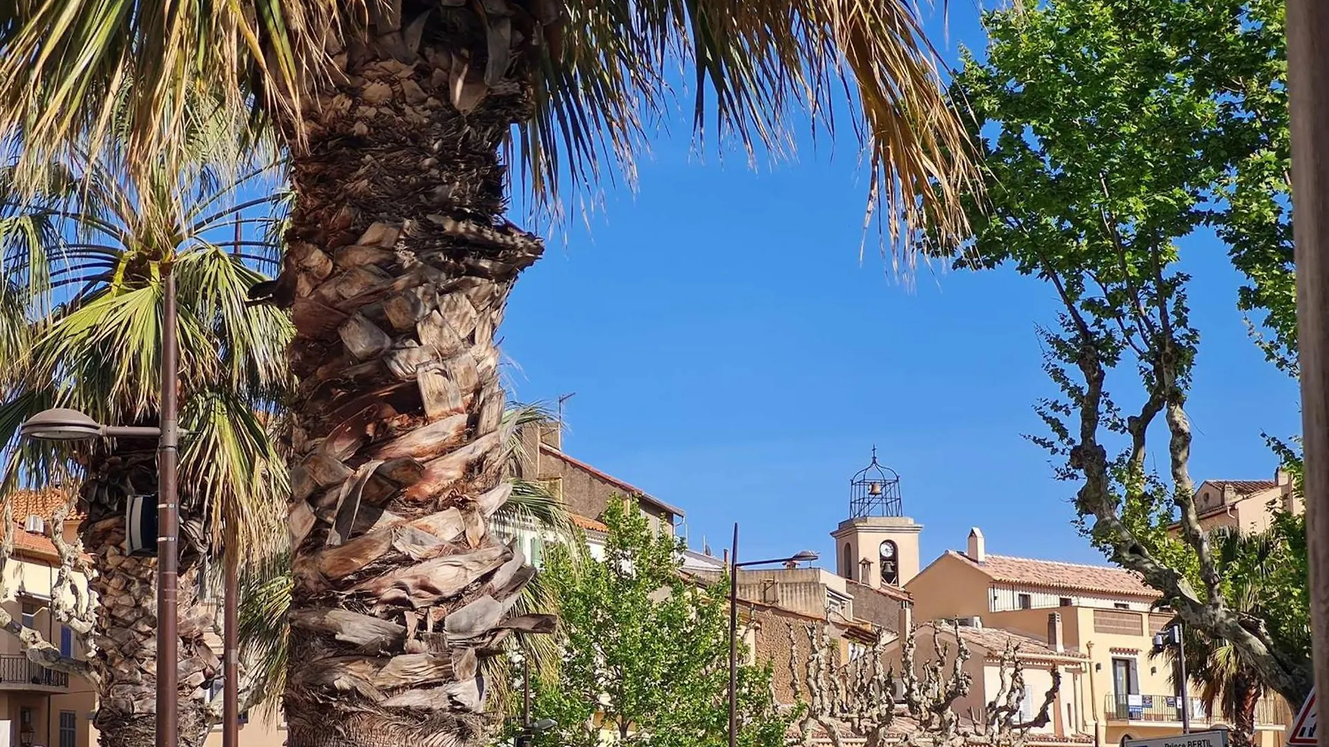 Studio Cabine Renove Avec Parking A Sainte-Maxime - Fr-1-226-557 0*,