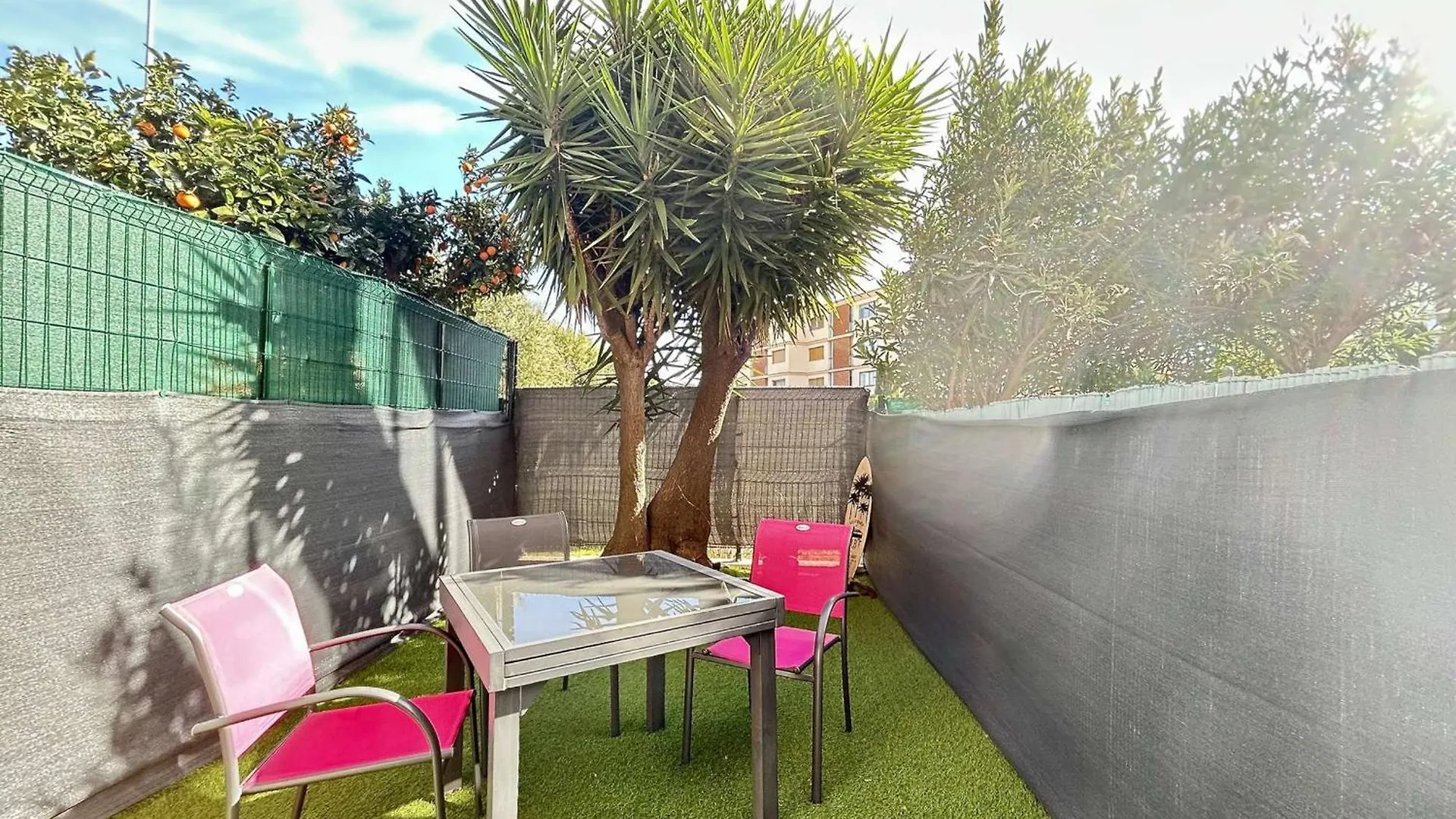 Studio Cabine Renove Avec Parking A Sainte-Maxime - Fr-1-226-557 0*,