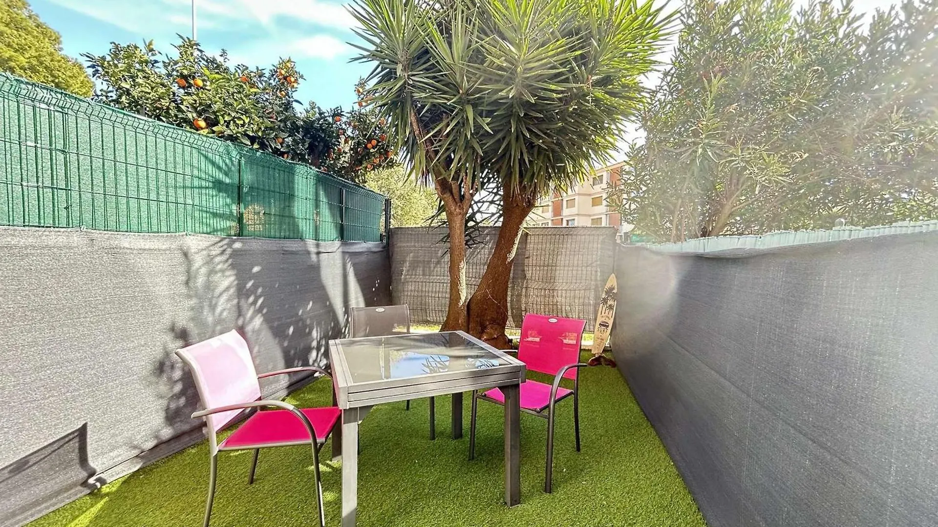Studio Cabine Renove Avec Parking A Sainte-Maxime - Fr-1-226-557